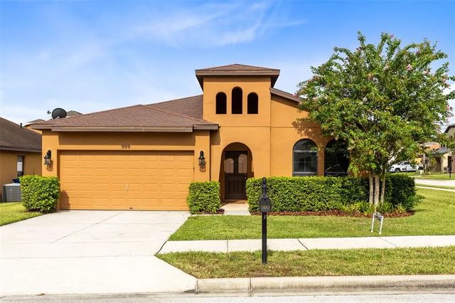 909 Woods Landing Drive, MINNEOLA