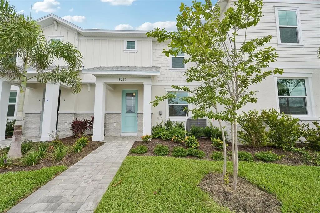 8229 Seaflower Parkway, BRADENTON