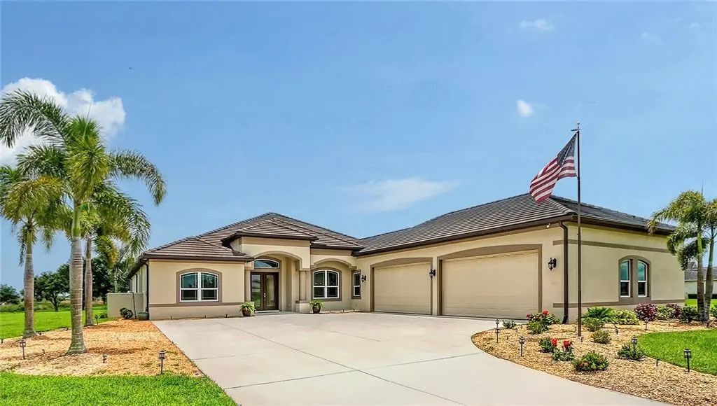 3503 Recurve Circle, SARASOTA
