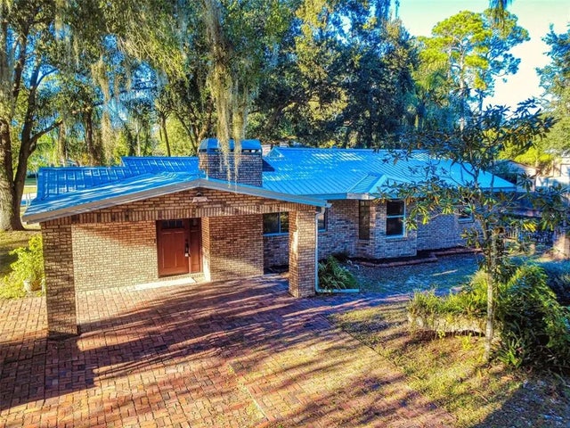 320 Gardenia Avenue, DEBARY