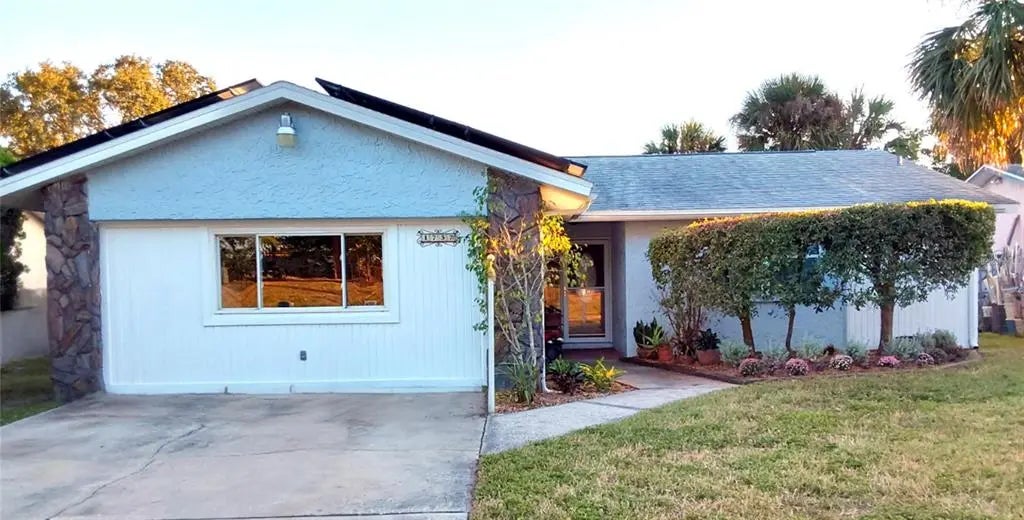 1737 Solon Avenue, DUNEDIN