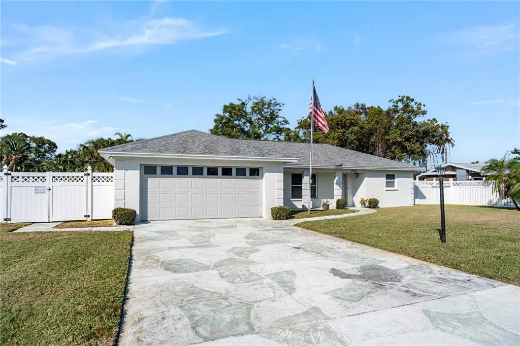 319 Mendez Drive, SARASOTA