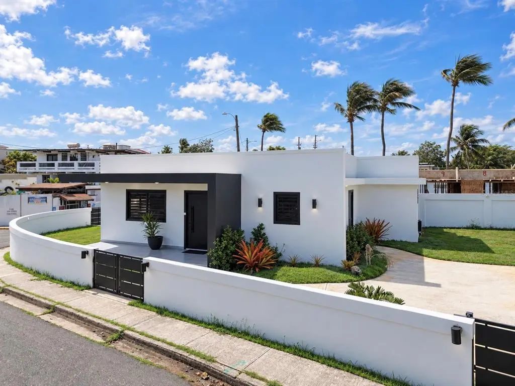 89b Calle Kennedy Bo. Mameyal, DORADO