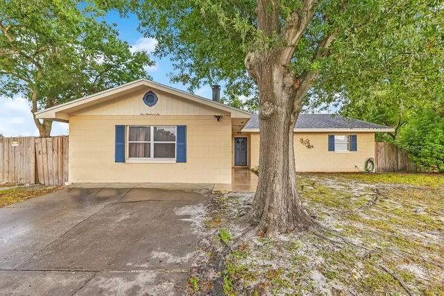 506 Clayton Circle, WINTER HAVEN
