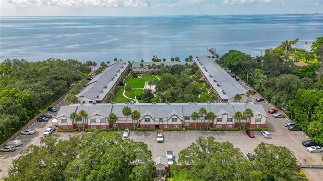 650 Pinellas Point Drive S 218, ST PETERSBURG