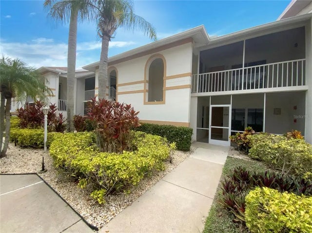 6904 Drewrys Bluff 810, BRADENTON