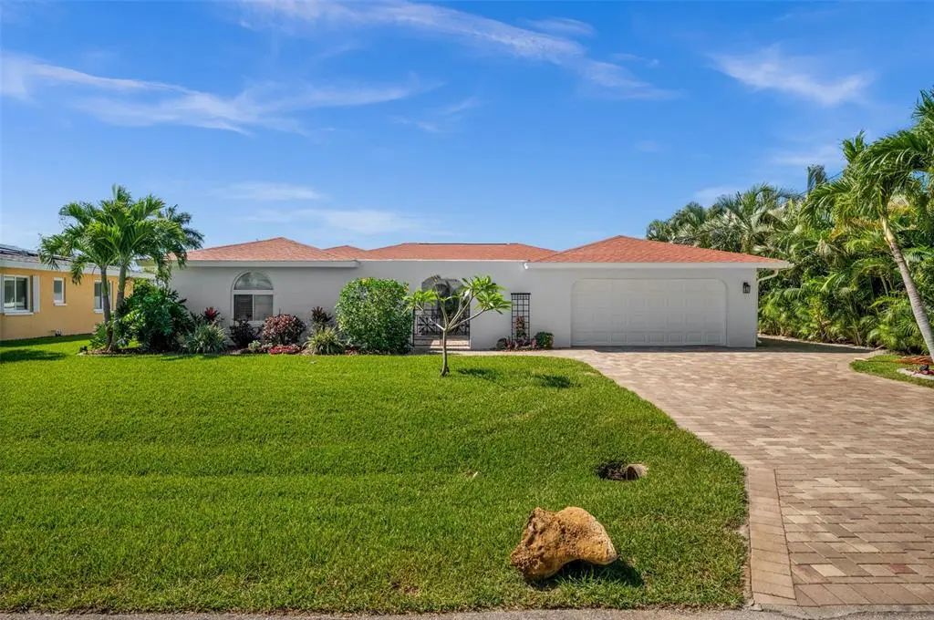 1432 Venetian Court, CAPE CORAL