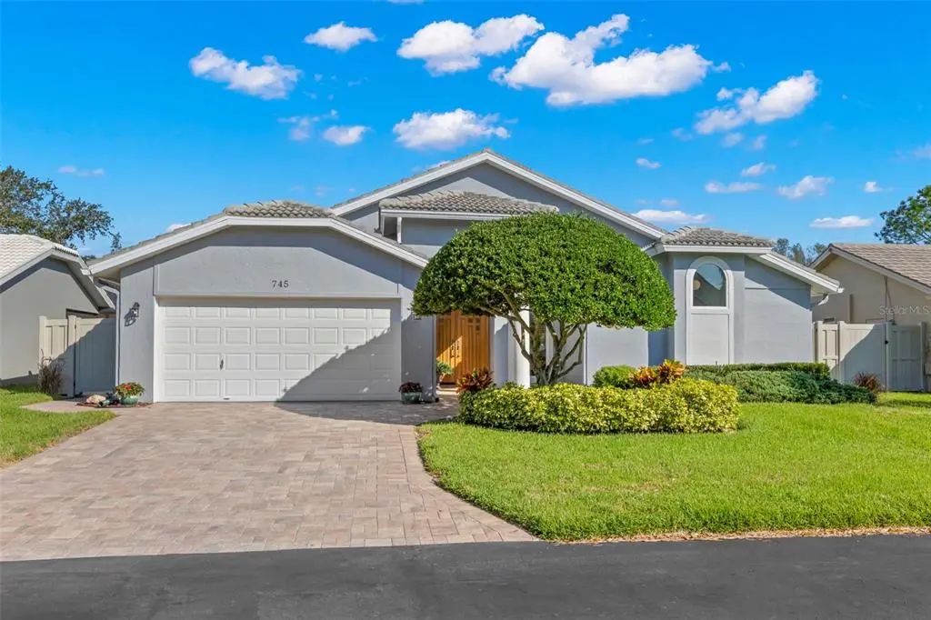 745 White Sand Drive Ne, ST. PETERSBURG