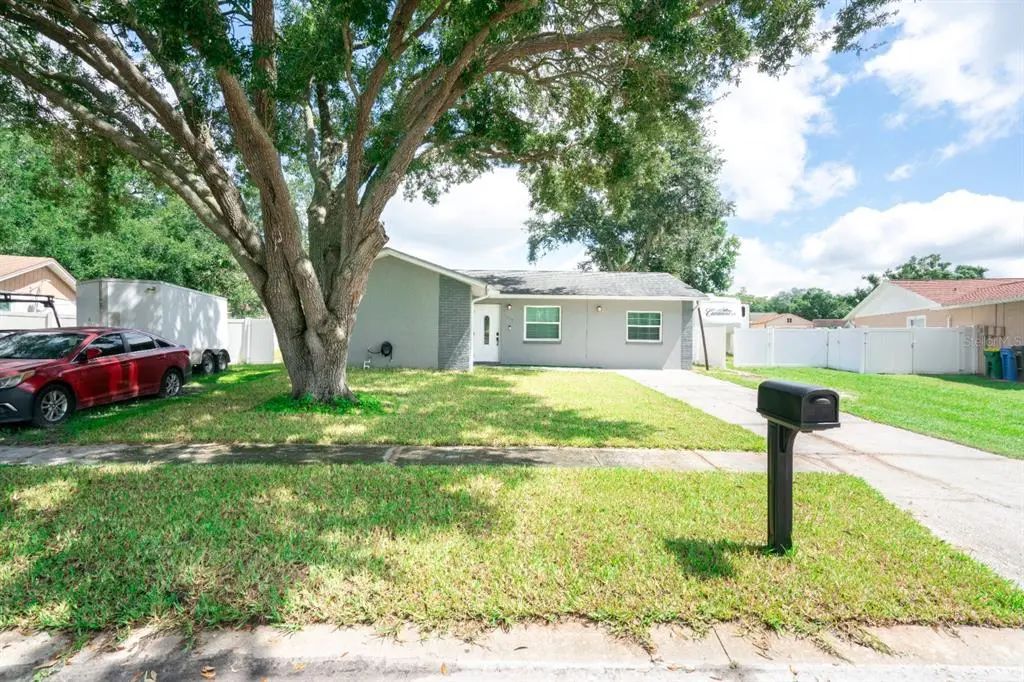 13915 Bridgeport Drive, TAMPA