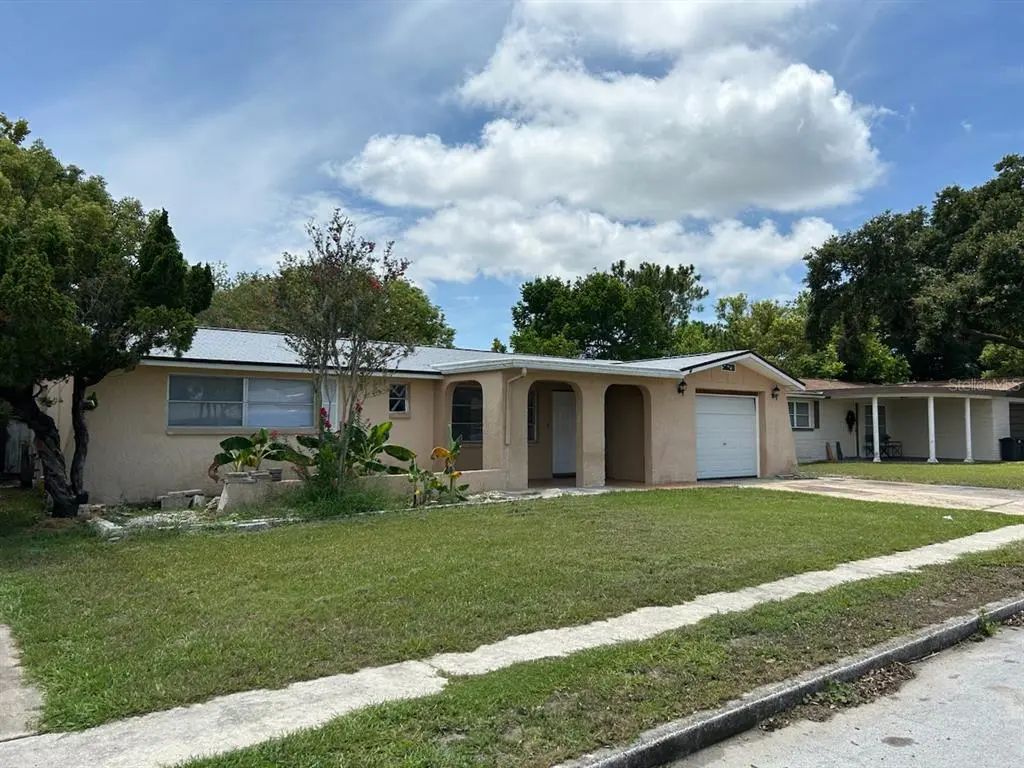 5620 Andrea Drive, HOLIDAY