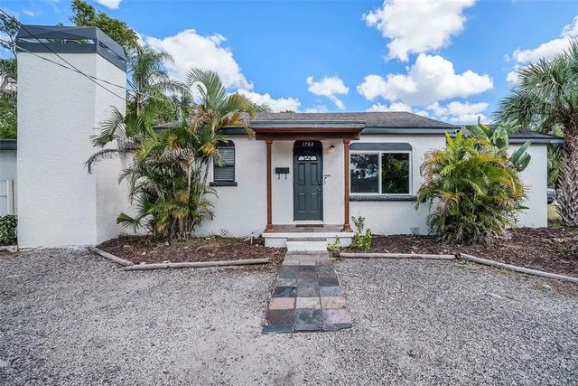 1702 E Knollwood Street, TAMPA
