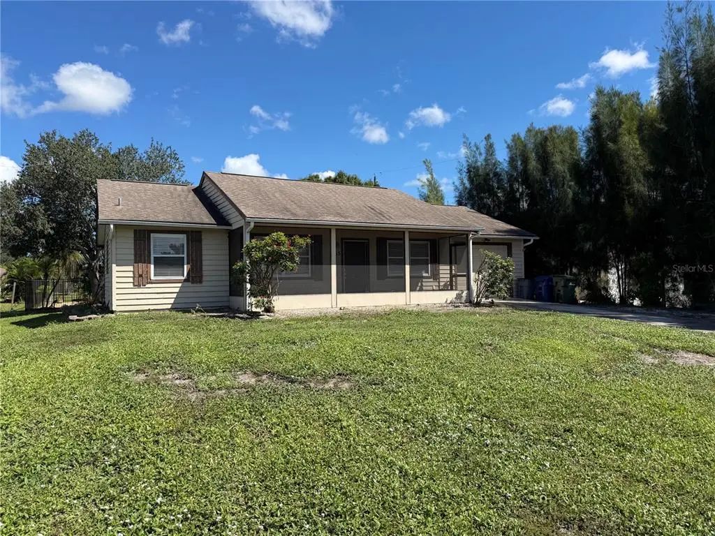 885 Darwin Road, VENICE