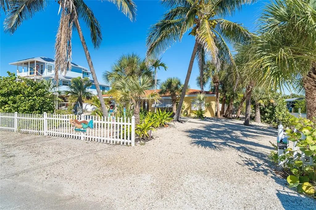 Gulf Shores Realty: 2 baedfe2c20fe8243b6b51e1a123f7b01 l