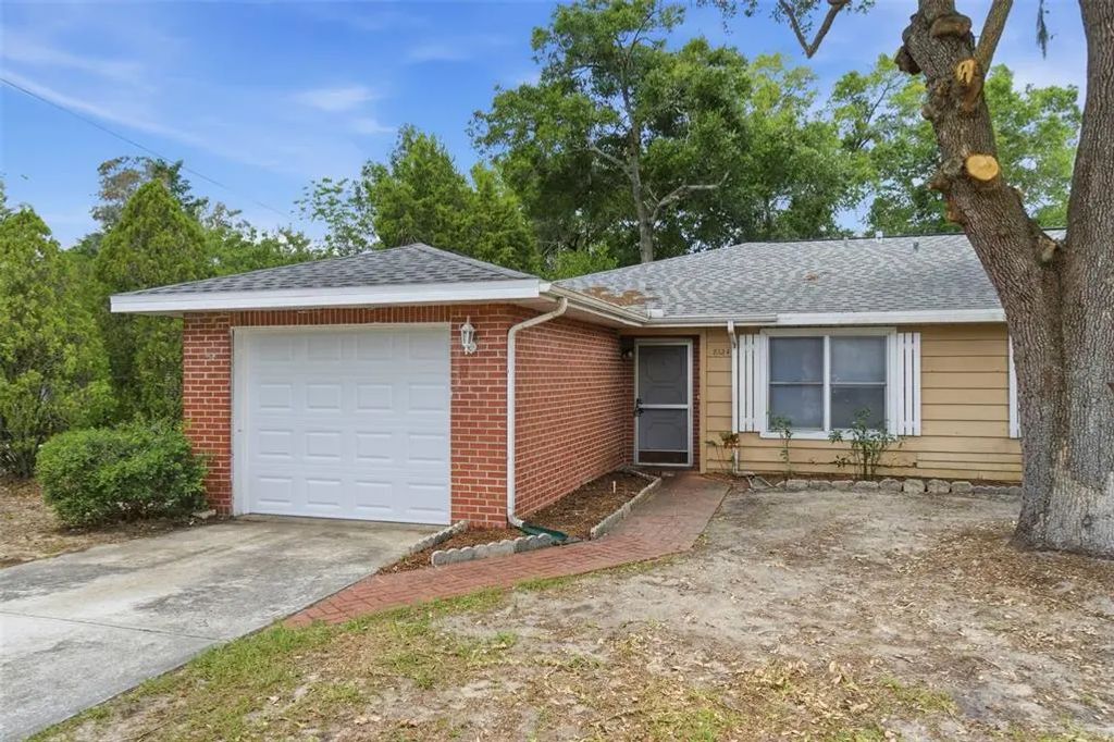 8124 Omaha Circle, SPRING HILL