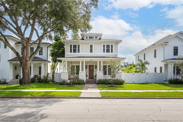 3037 10th Street N, ST PETERSBURG