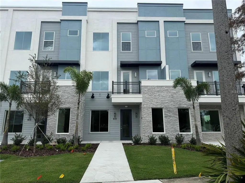 419 Mike Roberto Way, OVIEDO