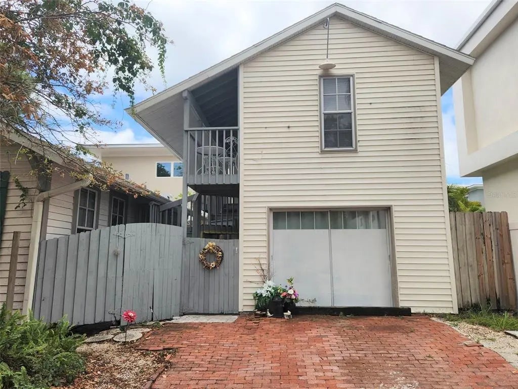 1825 Hawkins Court, SARASOTA