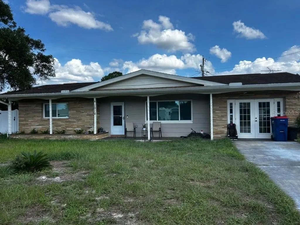 1918 Villa Rosa Drive, HOLIDAY