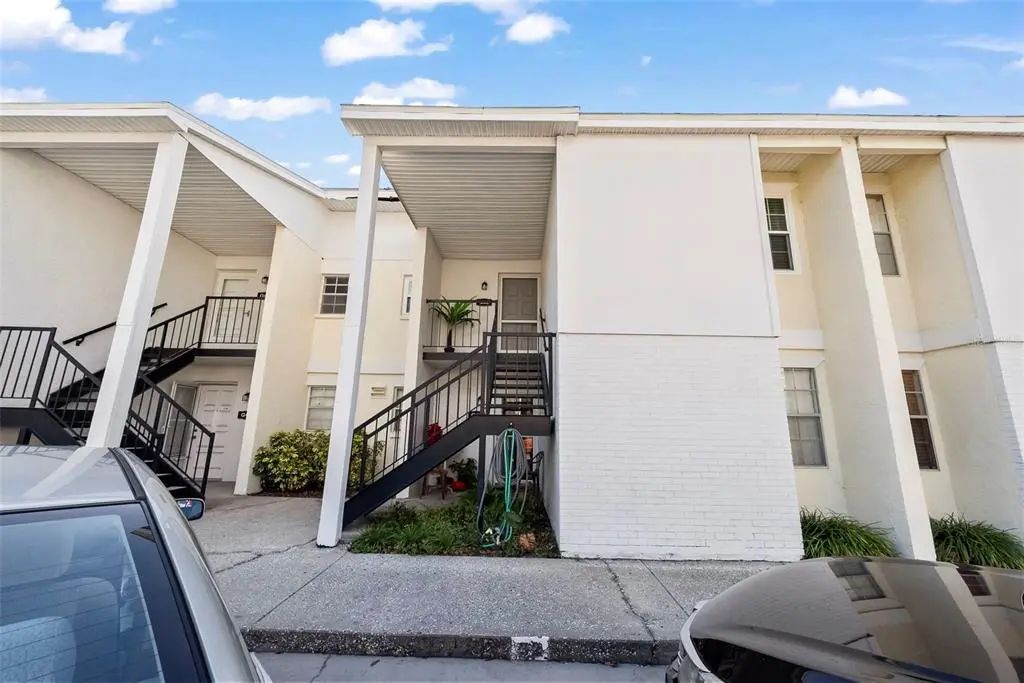 3815 North Oak Drive G52, TAMPA