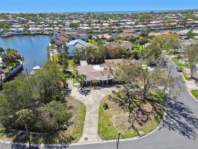 2180 Bayou Grande Boulevard Ne, ST PETERSBURG