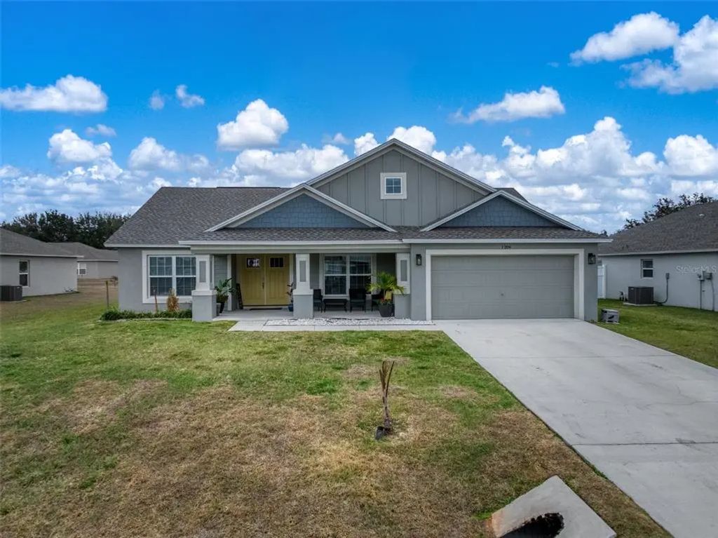1204 Ridge Drive, AVON PARK