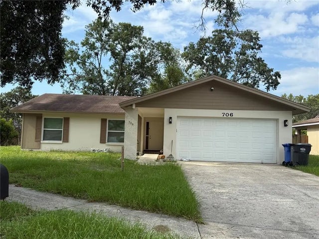706 Regency Court, TAMPA