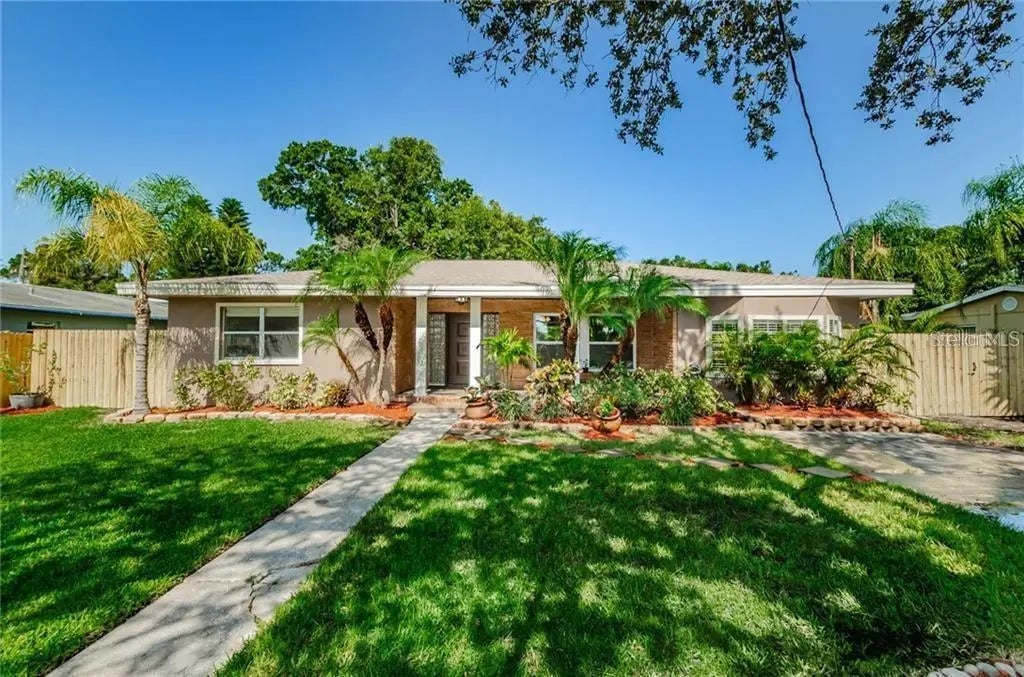 705 Bayshore Drive, TARPON SPRINGS