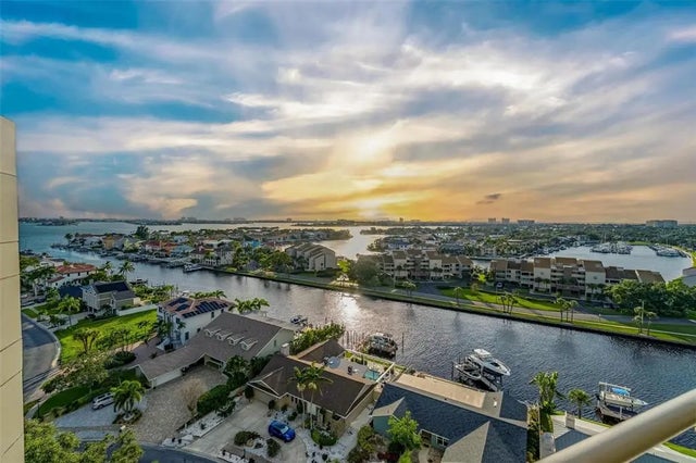 5950 Pelican Bay Plaza S 2d, ST PETERSBURG