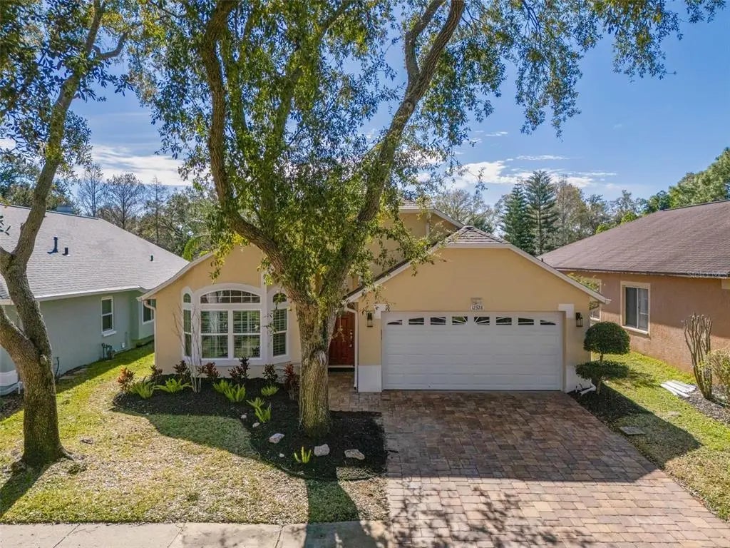 12328 Glenfield Avenue, TAMPA