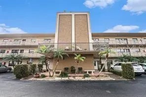 5975 Terrace Park Drive N 102, ST PETERSBURG