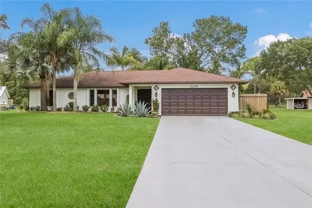2077 Racimo Drive, SARASOTA