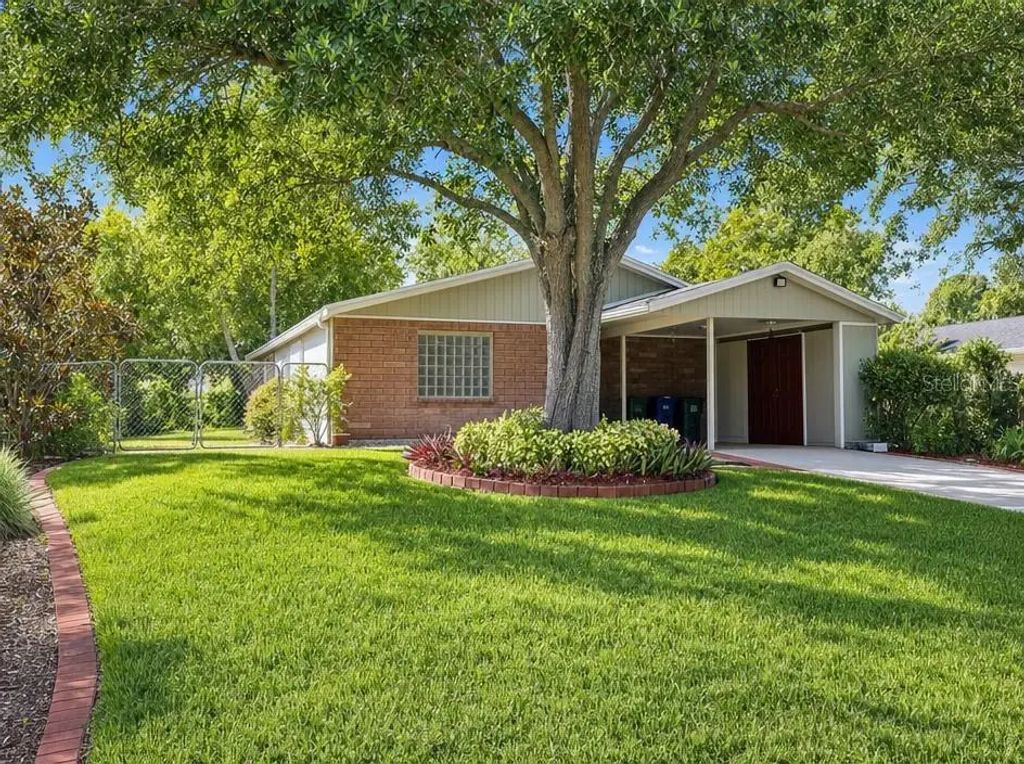 2840 W Shelton Avenue, TAMPA