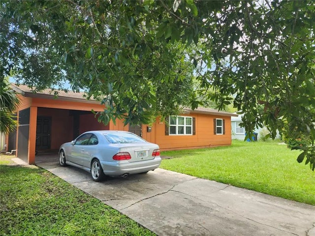 1118 60th Avenue N, ST PETERSBURG