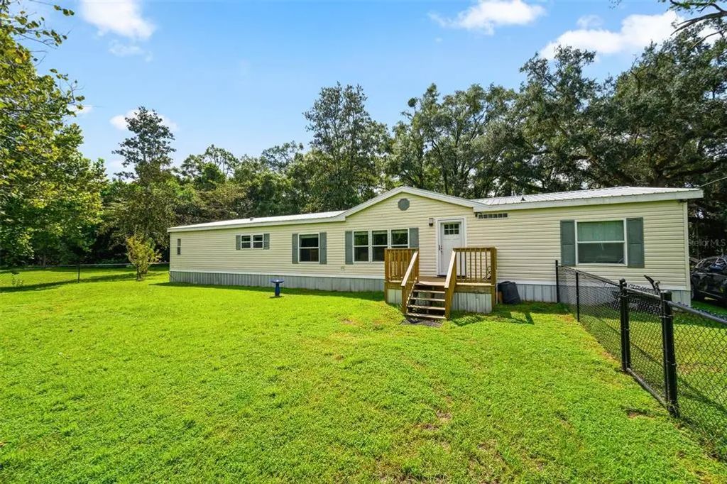 19923 Sw 15th Avenue, NEWBERRY