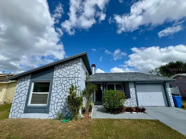 10213 Westport Court, TAMPA