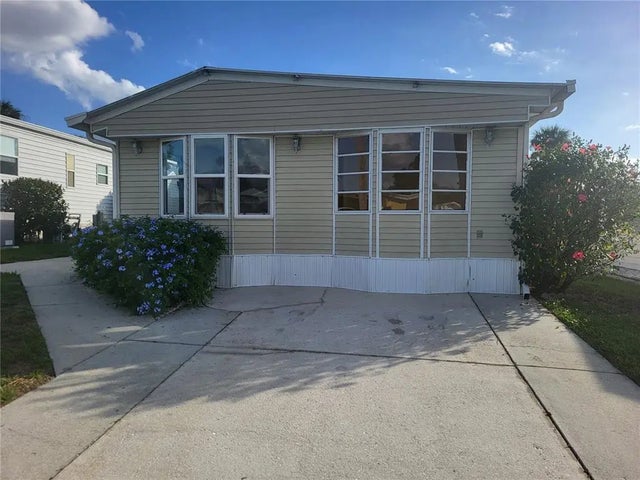 9705 Lake Bess Road 715, WINTER HAVEN