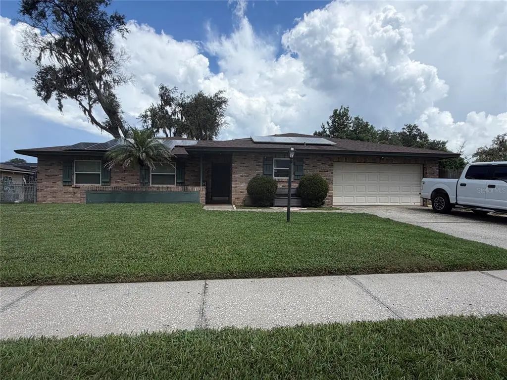 814 Shangri La Drive, SEFFNER