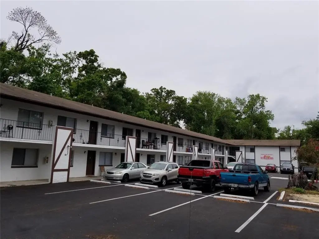 Photo of Listing #V4946096