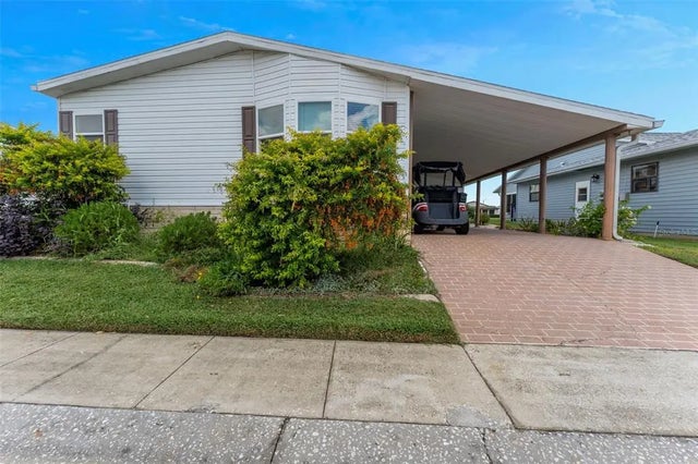 3175 Pebble Bend Drive, LAKELAND