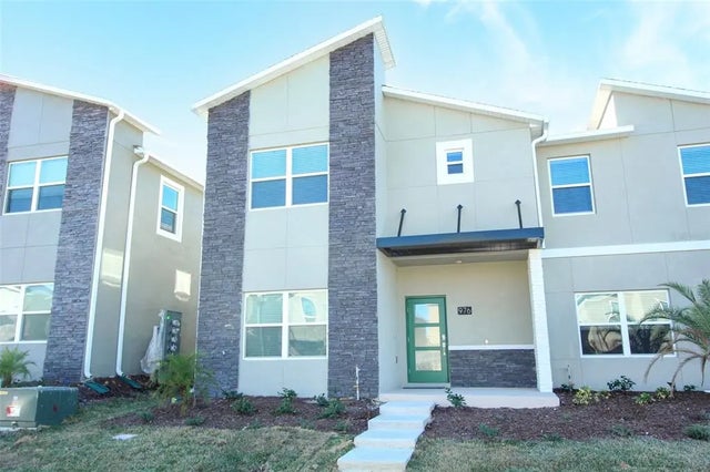 976 Leader Street, DAVENPORT