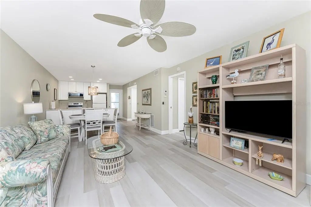 Gulf Shores Realty: 12 d630edab9b8065d340d20c6aa1321cbf l