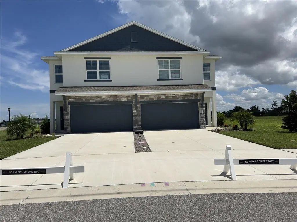 Photo of Listing #R4911780