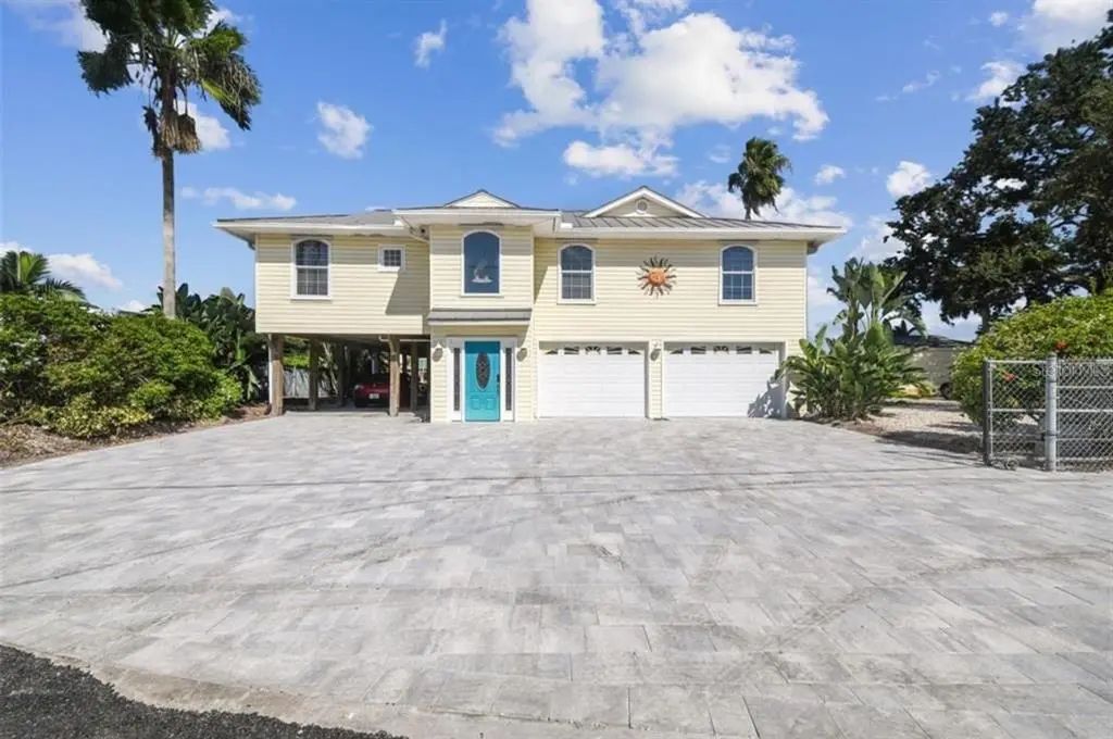 9914 Alavista Drive, GIBSONTON