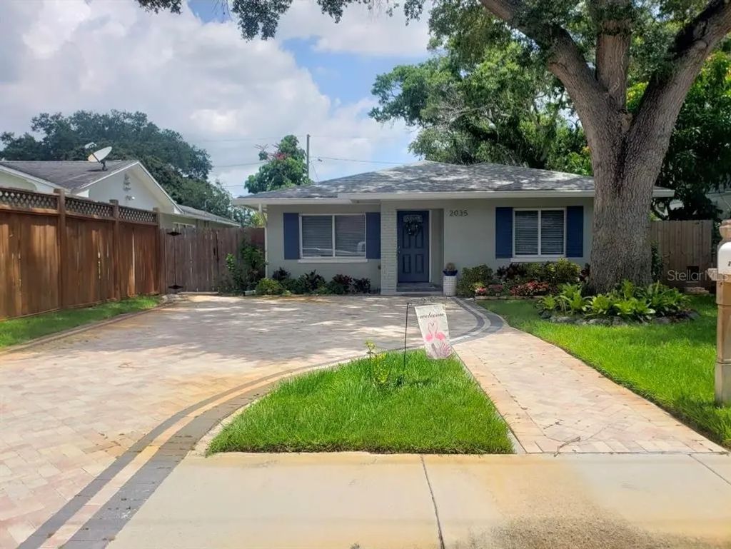2035 28th Avenue N, ST PETERSBURG