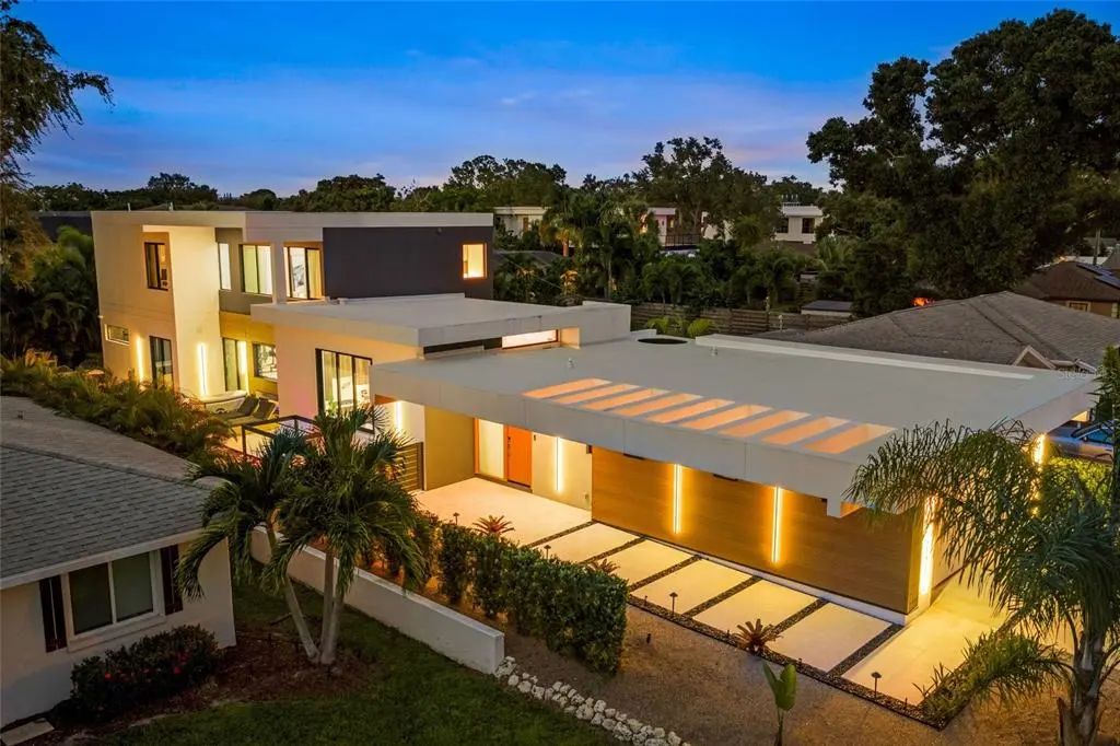 2149 Hyde Park Street, SARASOTA