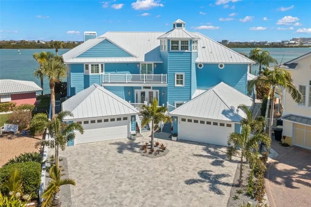 295 Bayside Drive, CLEARWATER BEACH