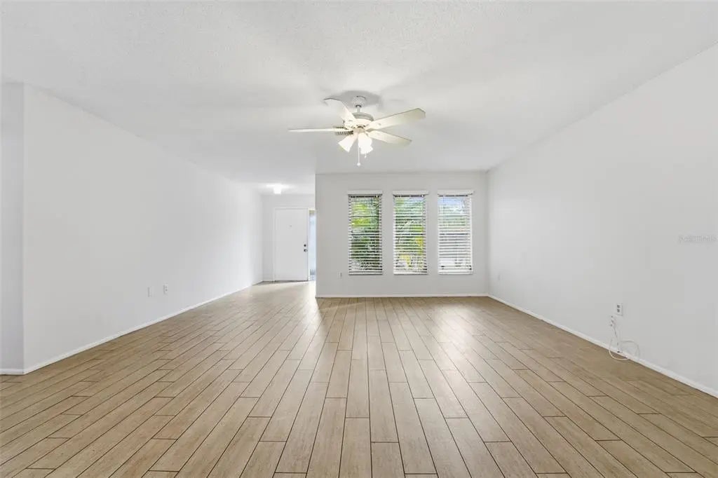 Gulf Shores Realty: 7 aef05bd9e23176f31a74300063acc0d5 l