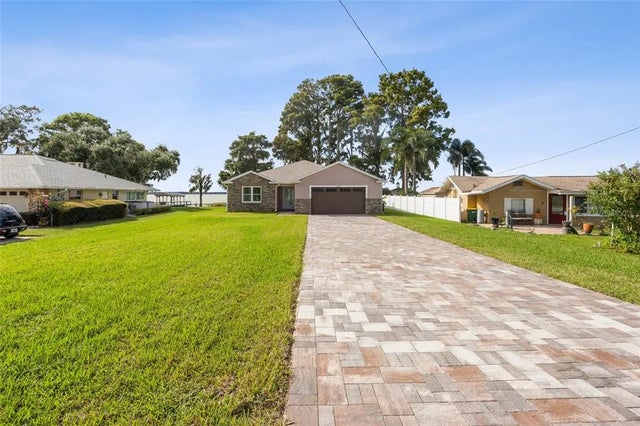 2635 Lake Eustis Drive, TAVARES