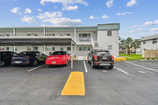 5286 81st Street N 26, ST PETERSBURG