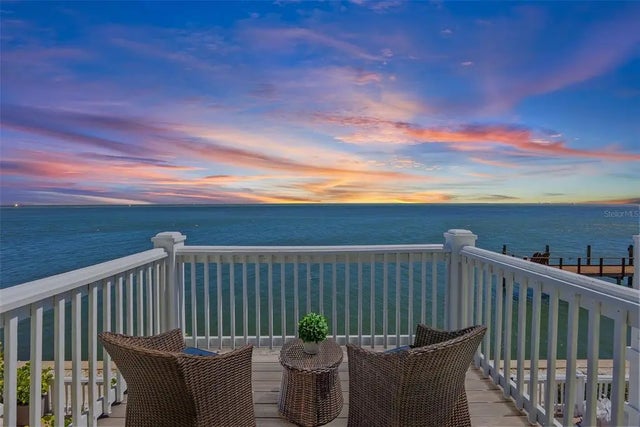 4974 Coquina Key Drive Se, ST PETERSBURG